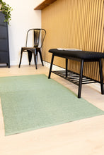 Hilma Plain Grön - Plastmatta - KM Home | Mattfabriken