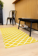 Hilma Wave Gul - Stor Plastmatta - KM Home | Mattfabriken