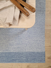 Alva Himmelsblå - Garnmatta - K/M Carpets | Mattfabriken