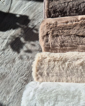 Heaven Deluxe Grå - Gångmatta med pälskänsla - KM Home | Mattfabriken