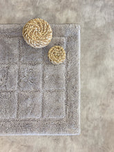 Square Silver - Badrumsmatta - KM Home | Mattfabriken