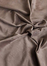 Elsa Greige 250 cm - Sammetsgardin 2-pack