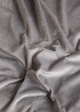 Saga Silver 240 cm - Sammetsgardin 2-pack