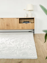 Heaven Deluxe Vit - Matta med pälskänska - K/M Carpets | Mattfabriken