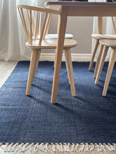 Line Marinblå - Handvävd Gångmatta - KM Home | Mattfabriken