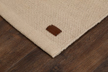 Hemse Linne - Handvävd Gångmatta - K/M Carpets | Mattfabriken