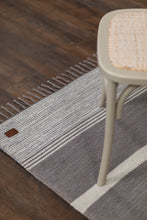 Vindö Grå - Handvävd Trasmatta - K/M Carpets | Mattfabriken