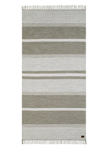 Vindö Olivgrön - Handvävd Trasmatta - K/M Carpets | Mattfabriken