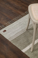 Vindö Olivgrön - Handvävd Gångmatta - K/M Carpets | Mattfabriken