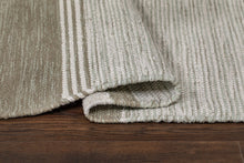 Vindö Olivgrön - Handvävd Trasmatta - K/M Carpets | Mattfabriken