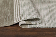 Vindö Olivgrön - Handvävd Gångmatta - K/M Carpets | Mattfabriken