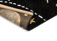 Atlas Space Svart - Barnmatta - K/M Carpets | Mattfabriken
